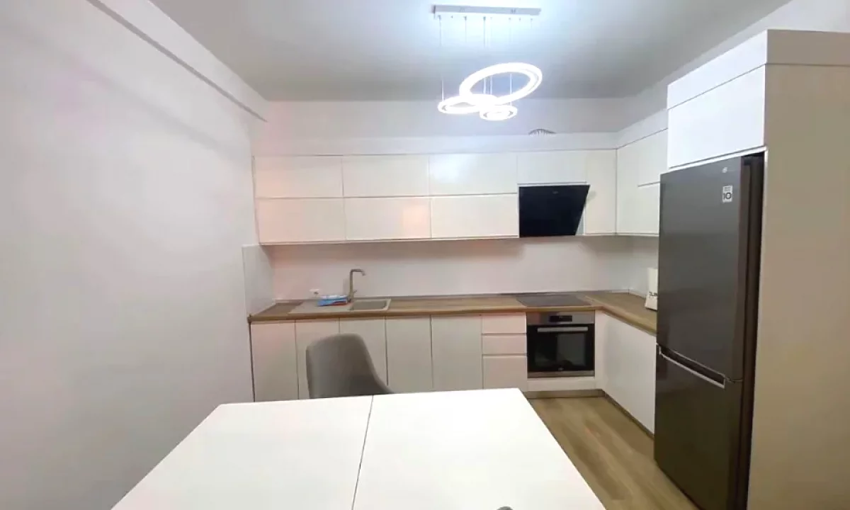 Shtepi me qera Apartament ne Tirane, 2+1, Mobilimi E mobiluar, Pagesa 700  Euro.
