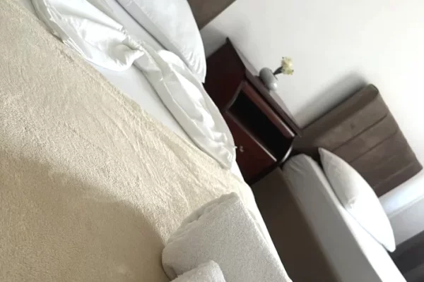Shtepi me qera 2+1 ne Tirane - 550 Euro