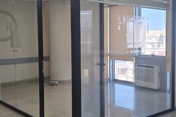 Jepet ambient biznesi per zyre me qira tek Selvia , Rruga e Dibres .