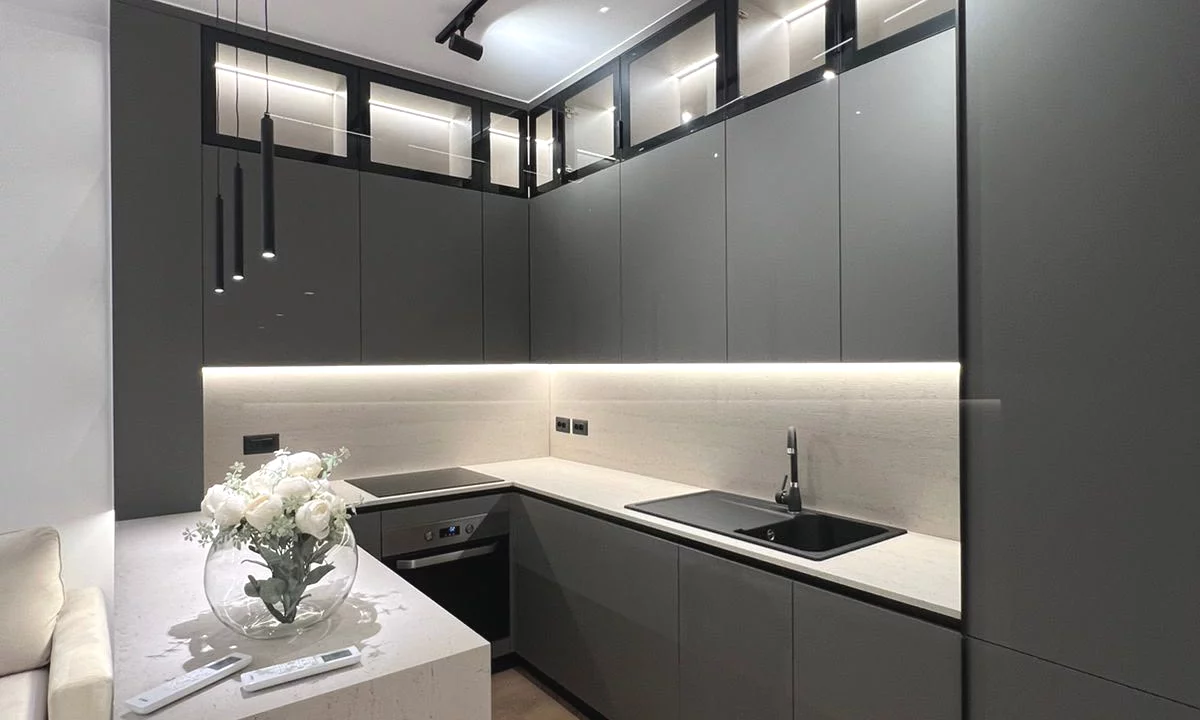 Shtepi me qera Apartament ne Tirane, 2+1, Mobilimi E mobiluar, Pagesa 1,000  Euro.