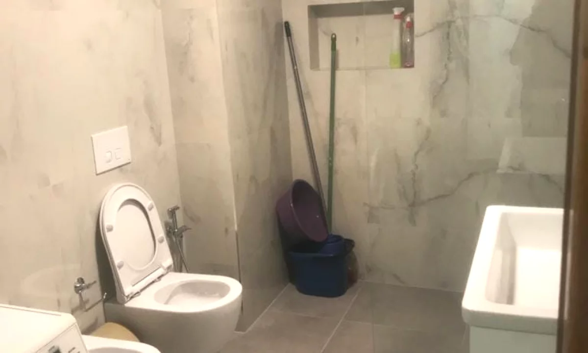 Shtepi me qera Apartament ne Tirane, 2+1, Mobilimi E mobiluar, Pagesa 600  Euro.