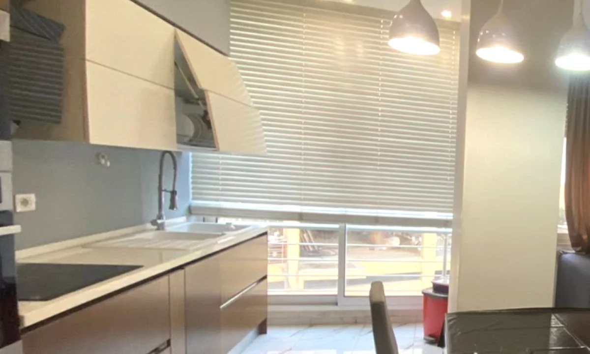 Shtepi me qera Apartament ne Tirane, 2+1, Mobilimi E mobiluar, Pagesa 700  Euro.