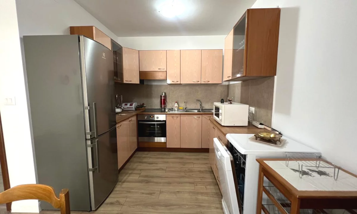 Shtepi me qera Apartament ne Tirane, 2+1, Mobilimi E mobiluar, Pagesa 900  Euro.