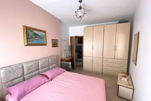 Jepet apartament 2+1 me qira tek Rruga Mine Peza , prane Prokurorise , Rruga e Durresit , Zogu i Zi 