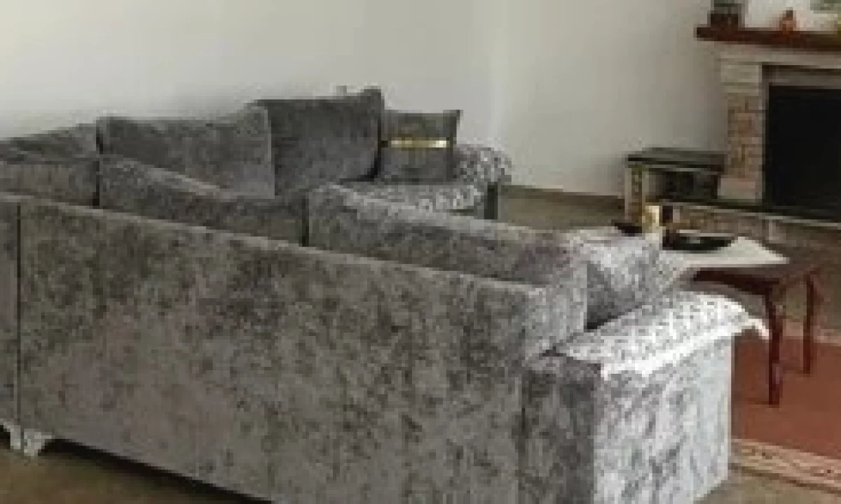 Shtepi me qera Apartament ne Tirane, 2+1, Mobilimi E mobiluar, Pagesa 600  Euro.