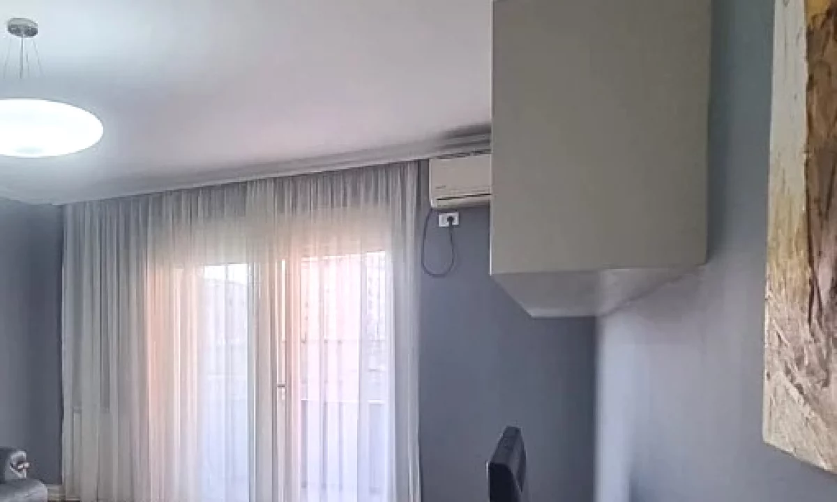 Shtepi me qera Apartament ne Tirane, 2+1, Mobilimi E mobiluar, Pagesa 1,000  Euro.