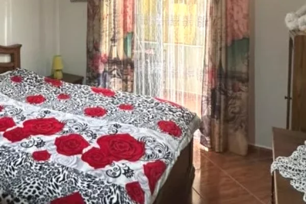 Shtepi me qera 2+1 ne Tirane - 530 Euro