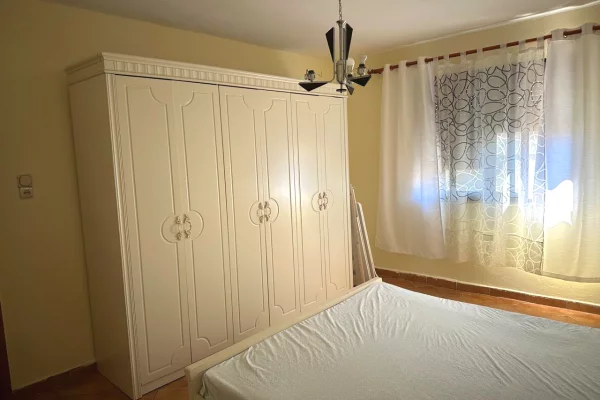 Shitet apartament 1+1 tek ish Kupola , Laprake , Rruga Dritan Hoxha , Zogu i Zi , ish Dogana .