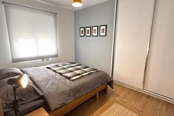 Jepet apartament 1+1 me qira tek Piramida , Shallvaret , Rruga e Elbasanit , ETC .