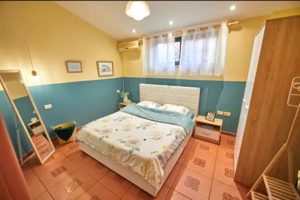 Shtepi me qera 2+1 ne Tirane - 750 Euro
