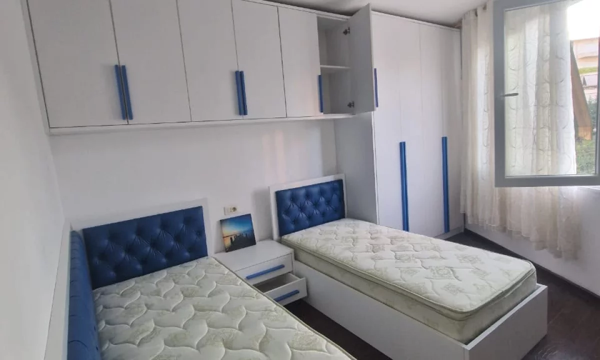 Shtepi me qera Apartament ne Tirane, 2+1, Mobilimi E mobiluar, Pagesa 450  Euro.