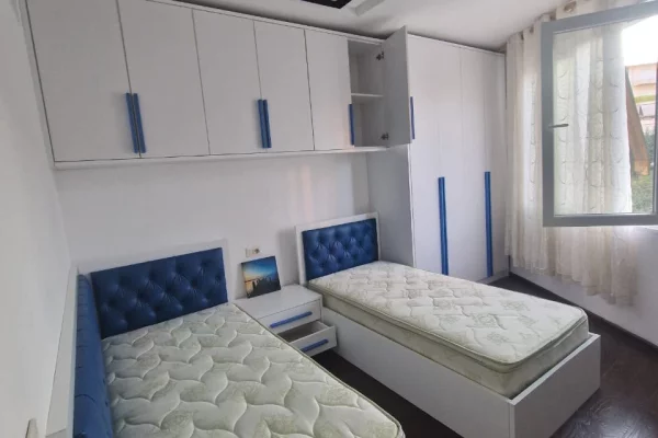 Shtepi me qera 2+1 ne Tirane - 450 Euro