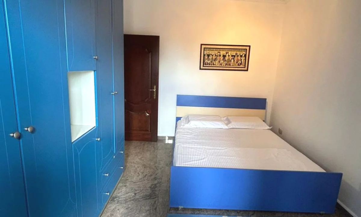 Shtepi me qera Apartament ne Tirane, 2+1, Mobilimi E mobiluar, Pagesa 900  Euro.