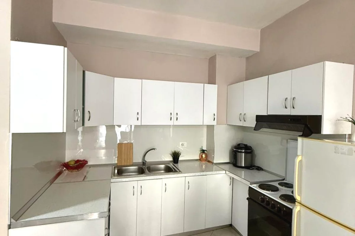 Shtepi me qera Apartament ne Tirane, 1+1, Mobilimi E mobiluar, Pagesa 550  Euro.