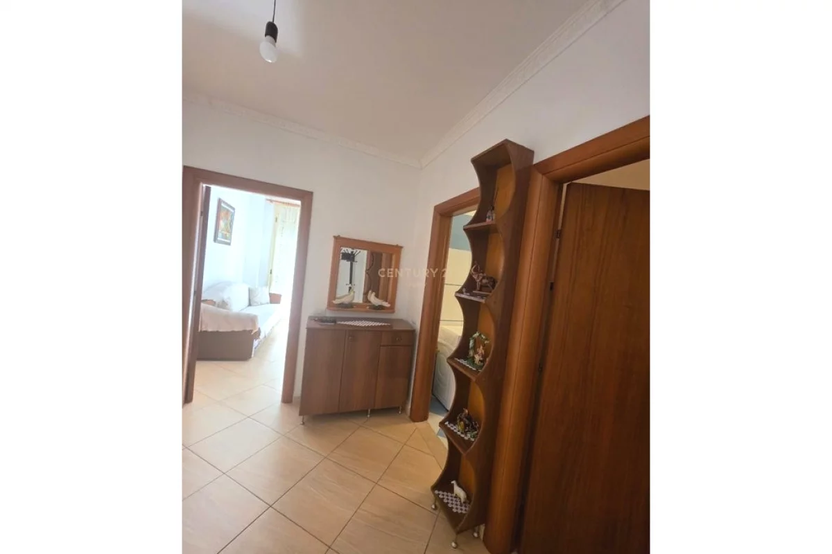 Shtepi me qera Apartament ne Vlore, 1+1, Mobilimi E mobiluar, Pagesa 440  Leke.