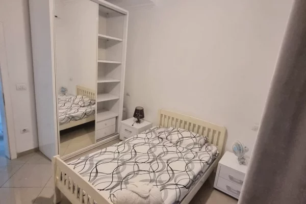 Shtepi me qera 2+1 ne Tirane - 800 Euro