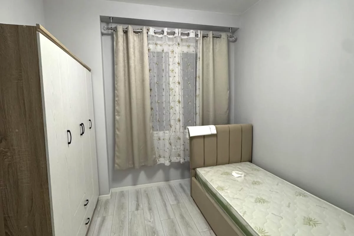 Shtepi me qera Apartament ne Tirane, 2+1, Mobilimi E mobiluar, Pagesa 500  Euro.