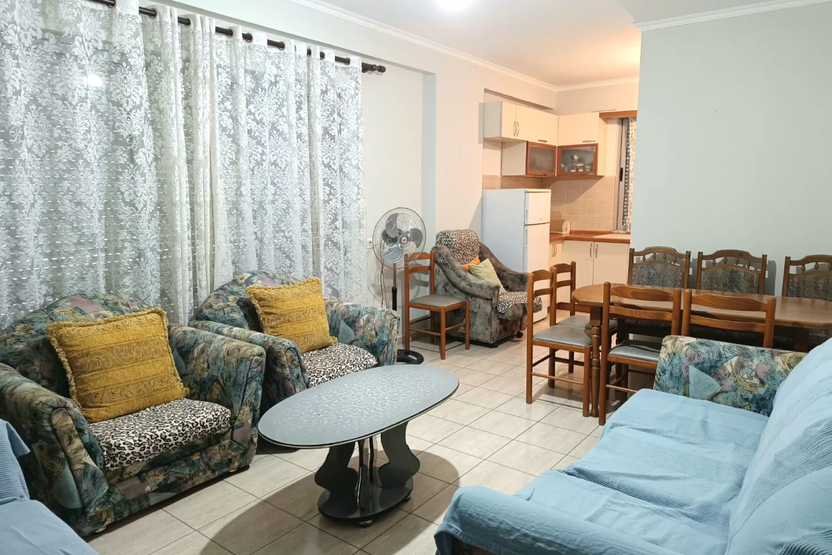 Shtepi me qera Apartament ne Tirane, 2+1, Mobilimi E mobiluar, Pagesa 400  Euro.