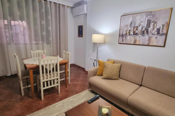 Jepet apartament 2+1 me qira tek Rruga e Elbasanit , prane Ambasada Amerikane , Shkolla e Baletit .