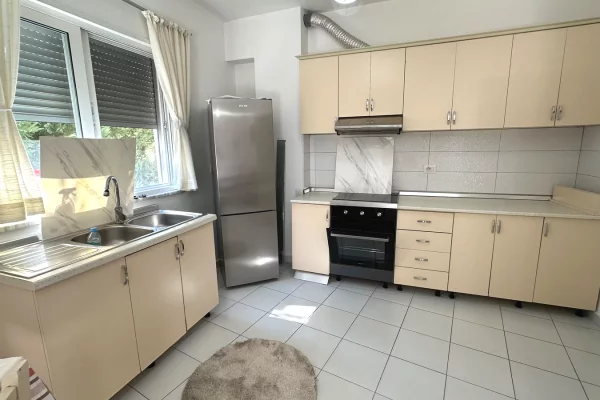 Shtepi me qera 2+1 ne Tirane - 600 Euro