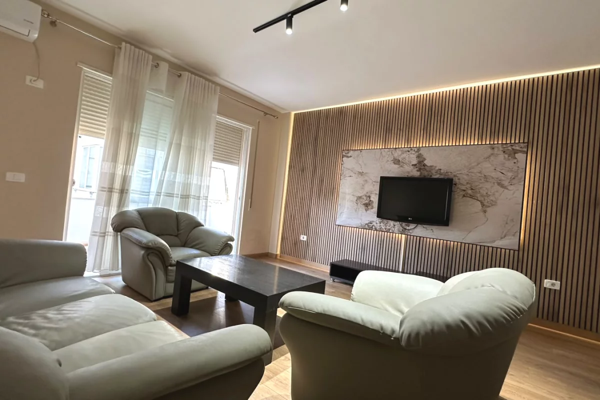 Shtepi me qera Apartament ne Tirane, 1+1, Mobilimi E mobiluar, Pagesa 600  Euro.