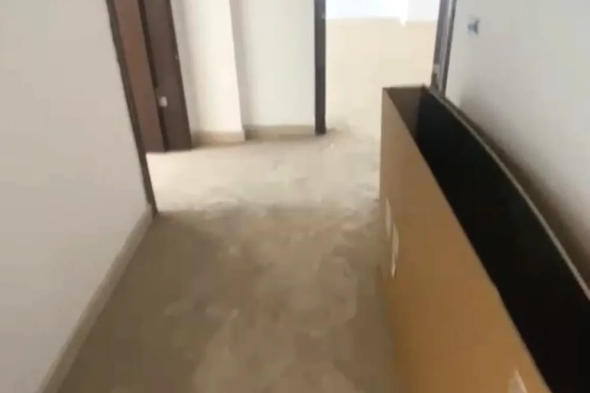 Shtepi ne shitje Apartament ne Tirane, 2+1, Mobilimi Bosh, pa mobiluar, Pagesa 200,000  Euro.