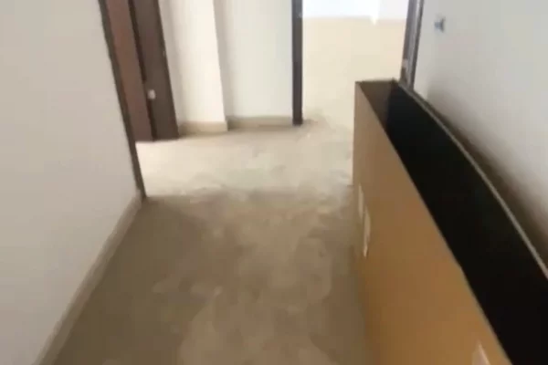 Shitet apartament 2+1+2 tek Shkolla e Bashkuar , prane Komisariatit nr.4 , Rruga e Dibres , Kinostud