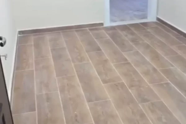 Ambient biznesi me qera 3+1 ne Tirane - 900 Euro