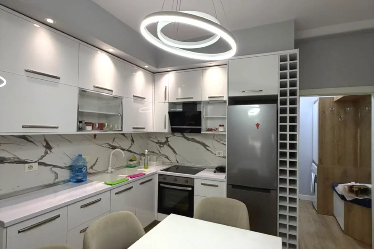 Shtepi me qera Apartament ne Tirane, 2+1, Mobilimi E mobiluar, Pagesa 750  Euro.