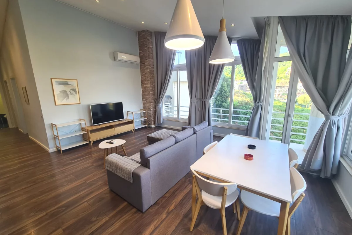 Shtepi ne shitje Apartament ne Tirane, 2+1, Mobilimi E mobiluar, Pagesa 215,000  Euro.