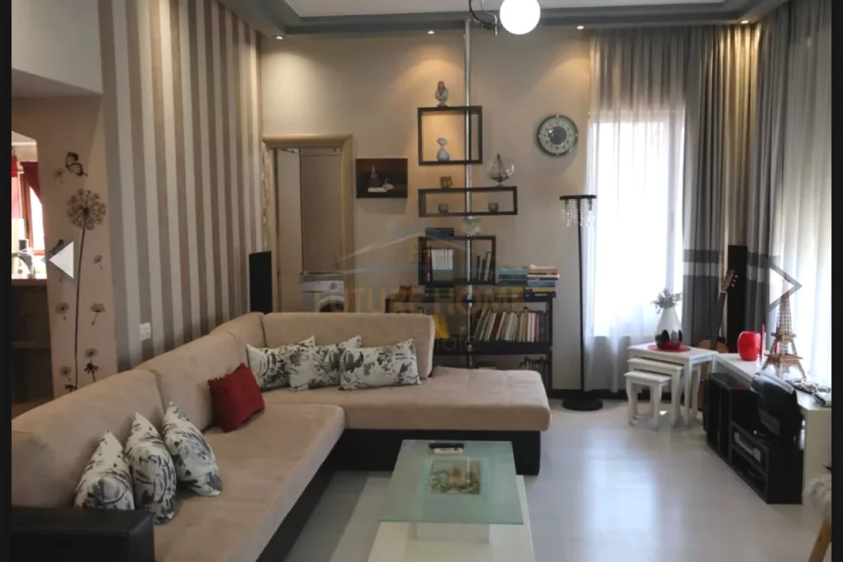 Shtepi me qera Apartament ne Tirane, 2+1, Mobilimi E mobiluar, Pagesa 700  Euro.