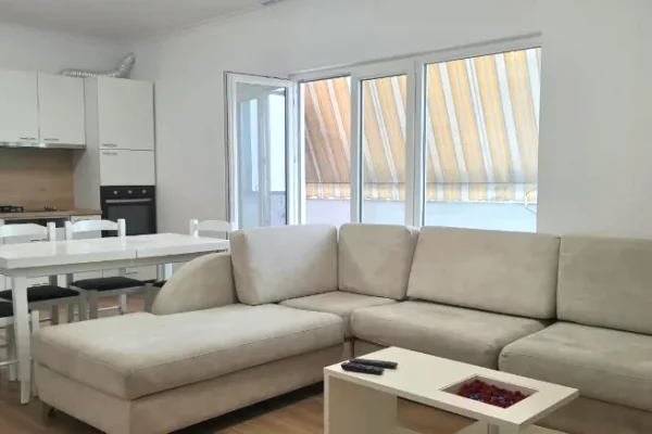 Shtepi me qera 2+1 ne Tirane - 800 Euro