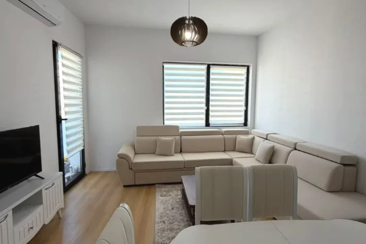 Shtepi me qera Apartament ne Tirane, 1+1, Mobilimi E mobiluar, Pagesa 700  Euro.