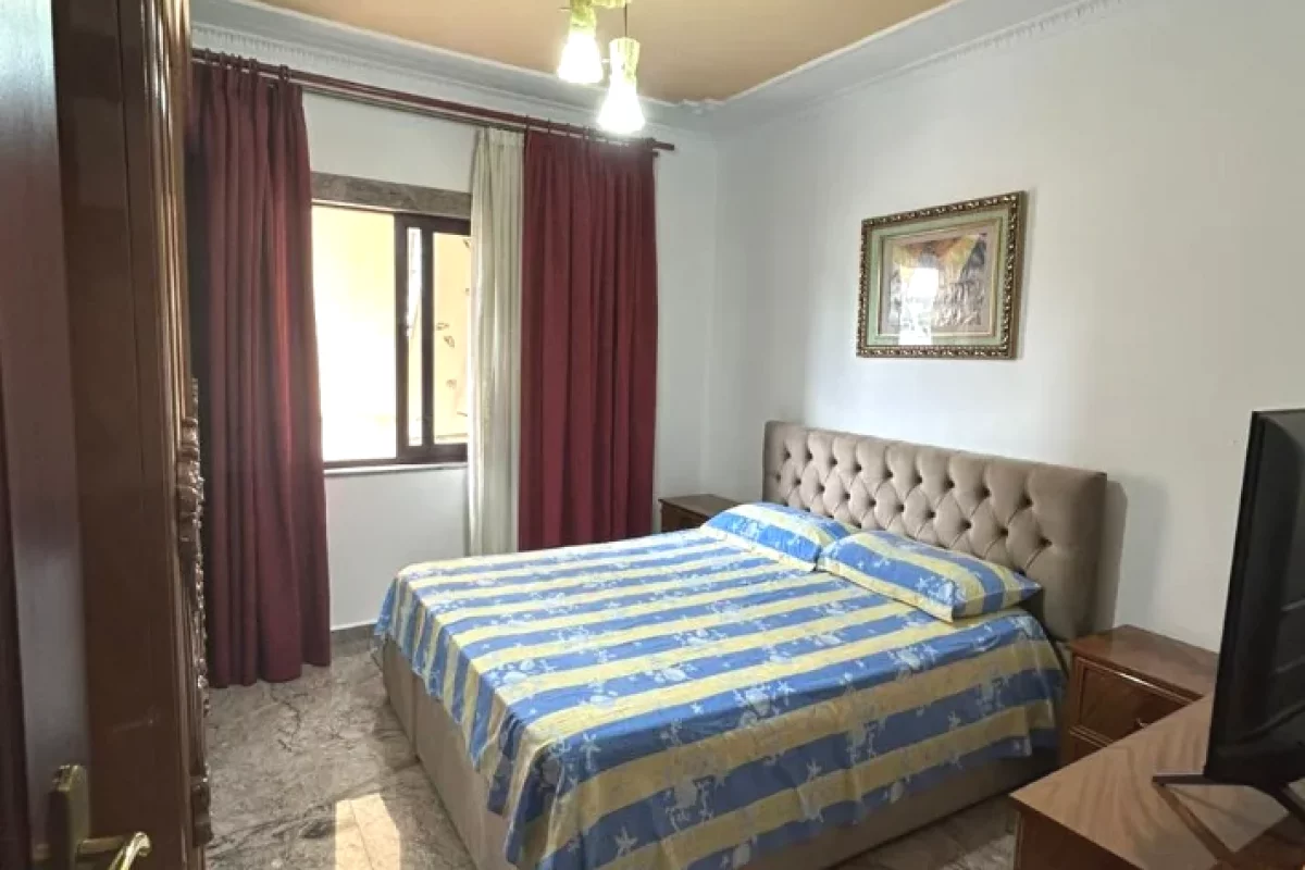 Shtepi me qera Apartament ne Tirane, 2+1, Mobilimi E mobiluar, Pagesa 800  Euro.
