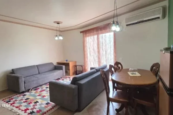 Shtepi me qera 2+1 ne Tirane - 550 Euro