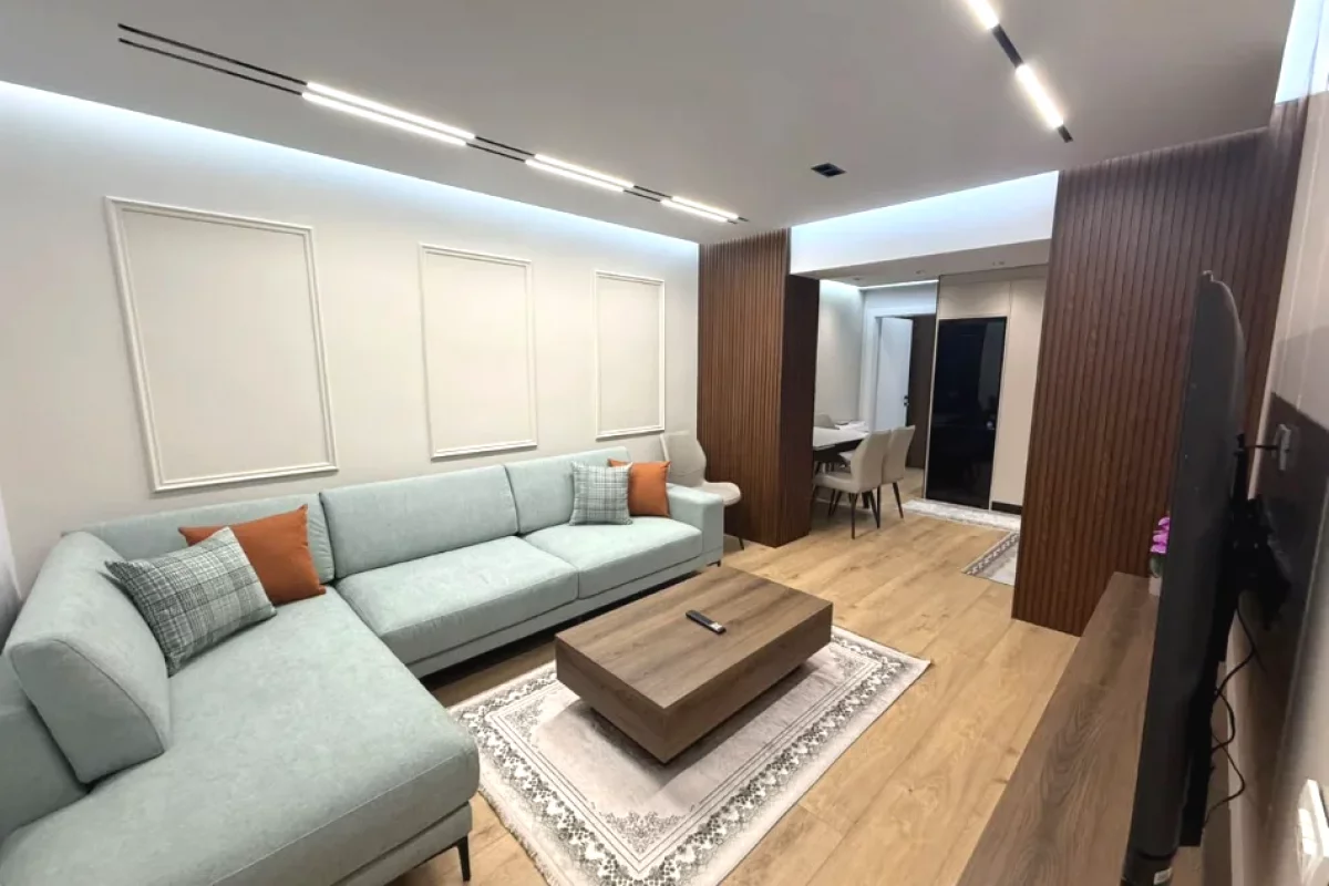 Shtepi me qera Apartament ne Tirane, 2+1, Mobilimi E mobiluar, Pagesa 1,200  Euro.