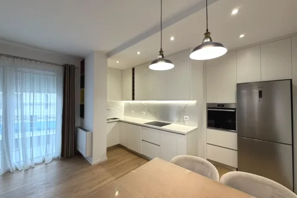Jepet apartament 2+1+2 me qira tek Kopshti Zoologjik , Kopshti Botanik , Liqeni i Thate