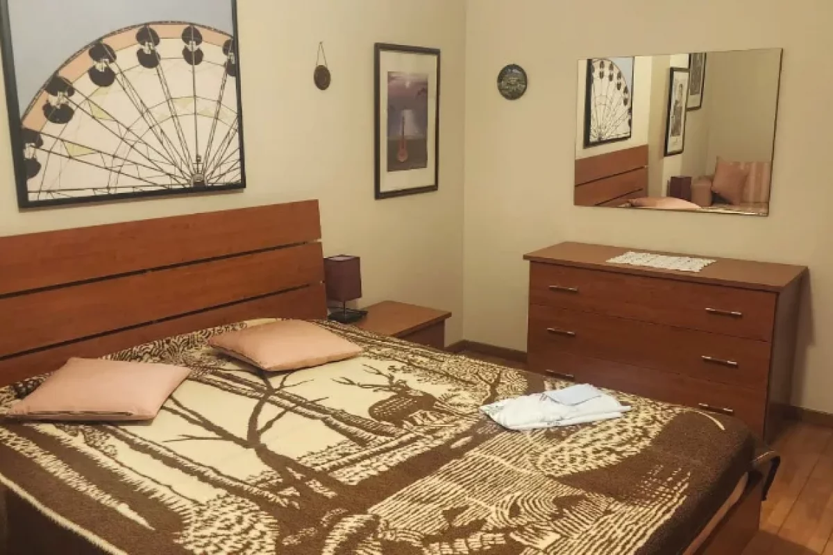 Shtepi me qera Apartament ne Tirane, 2+1, Mobilimi E mobiluar, Pagesa 800  Euro.