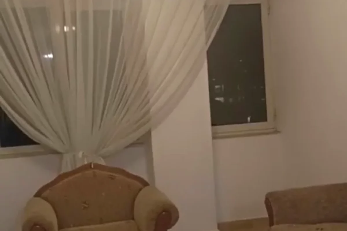 Shtepi me qera Apartament ne Tirane, 2+1, Mobilimi E mobiluar, Pagesa 430  Euro.