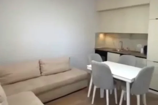 Jepet apartament 1+1 me qira tek Zogu i Zi .
