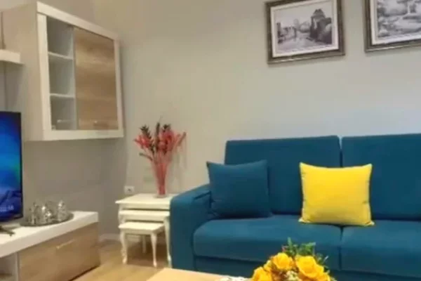 Jepet apartament 1+1 me qira tek Kompleksi Oasis 1 , Astir , Unaza e Re , Ish Fusha e Aviacionit .