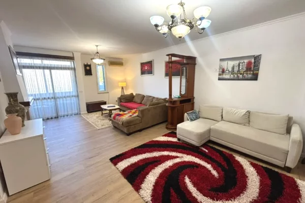 Shtepi me qera 3+1 ne Tirane - 1,100 Euro