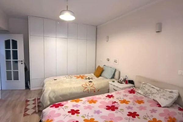 Shtepi ne shitje 1+1 ne Tirane - 150,000 Euro