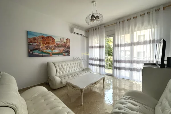 Shtepi me qera 3+1 ne Tirane - 1,100 Euro