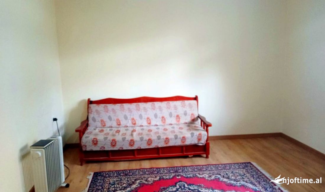 Casa privata/Indipendente in affitto a Tirana 1+1, SemiArredato