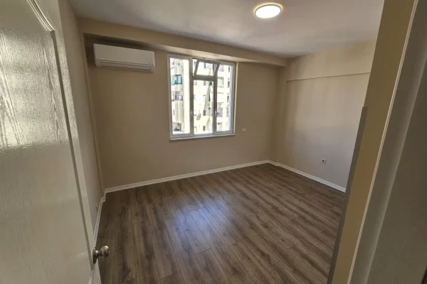 Jepet apartament 2+1 me qira ,tek Rruga Urani Pano, Hotel Opera 