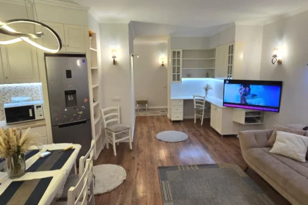 Jepet apartament 3+1 me qira , tek Rruga Rrapo Hekali , Njesia Administrative Nr.13 .