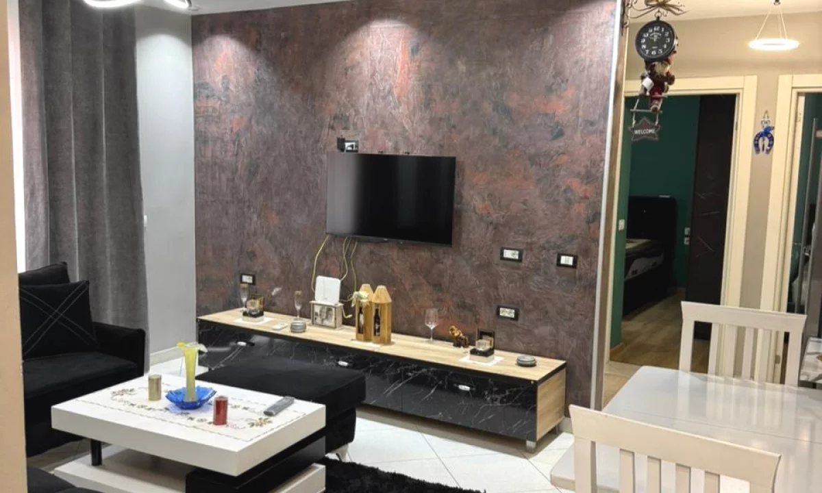 Appartamento in affitto a Tirana 3+1, Arredato