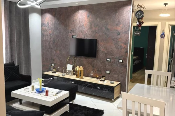 Jepet apartament 3+1 me qira , tek Kopshti Botanik , prane Bar Enzo .