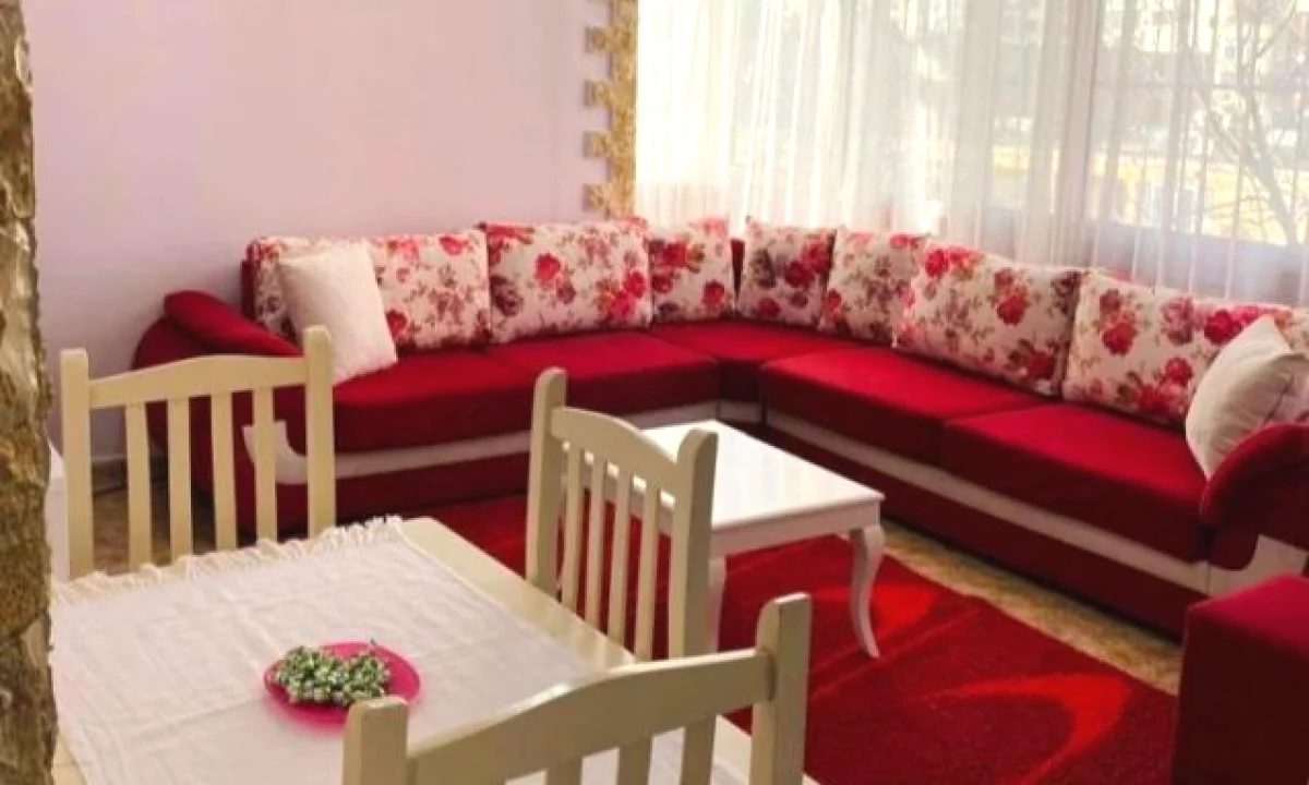 Appartamento in affitto a Tirana 2+1, Arredato